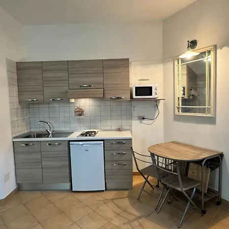 In Center Tao Taormina