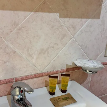 In Center Tao Taormina