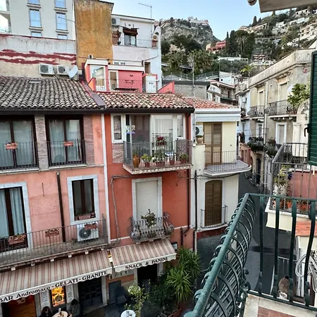 In Center Tao * Taormina